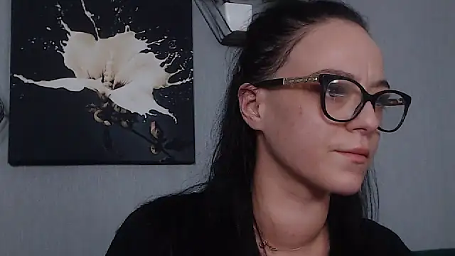 Snapshot of IzabelllNoir chatting on February 19, 8:22 am IzabelllNoir online show from February 19, 8:22 am