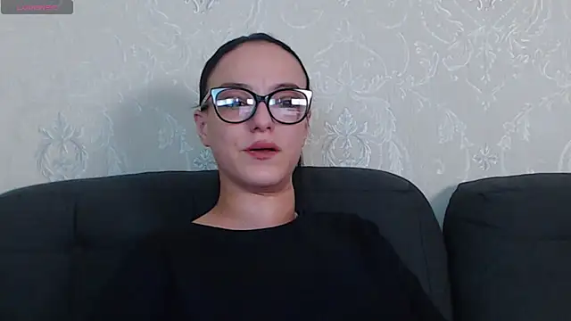 Snapshot of IzabelllNoir chatting on March 5, 12:44 pm IzabelllNoir online show from March 5, 12:44 pm