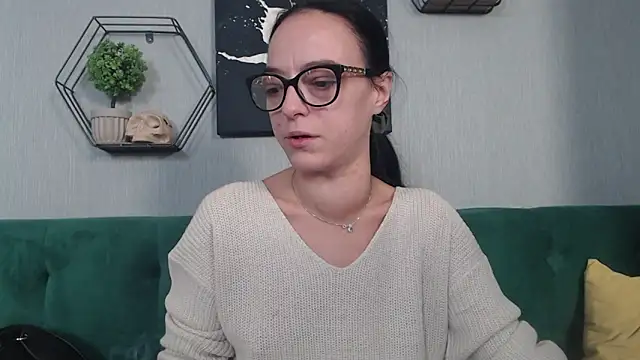 Snapshot of IzabelllNoir chatting on October 7, 7:16 am IzabelllNoir online show from October 7, 7:16 am