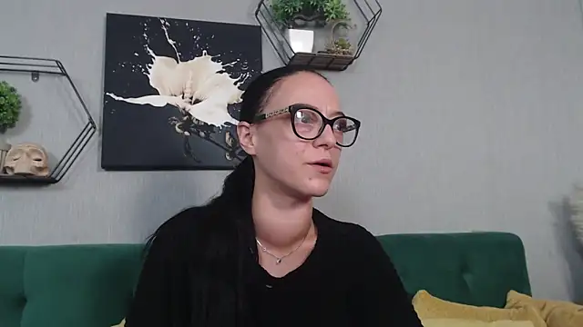 Snapshot of IzabelllNoir chatting on October 8, 11:41 am IzabelllNoir online show from October 8, 11:41 am