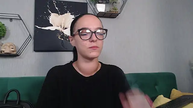 Snapshot of IzabelllNoir chatting on October 9, 9:07 am IzabelllNoir online show from October 9, 9:07 am