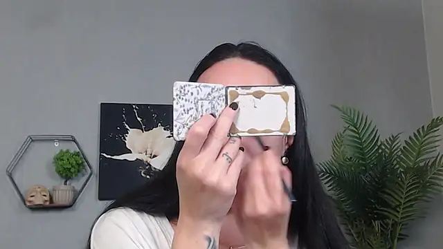 IzabelllNoir online show from May 24, 4:50 am