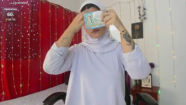 AishaAmin  online show from April 10, 12:10 pm