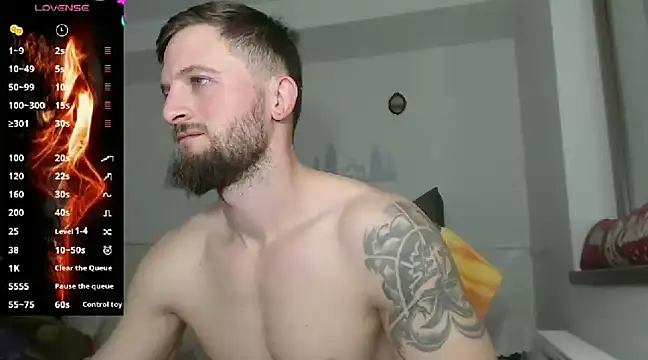 Snapshot of cuple_hoot_ chatting on February 2, 4:22 pm cuple hoot  online show from February 2, 4:22 pm