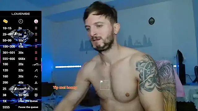 Snapshot of cuple_hoot_ chatting on October 18, 1:08 am cuple hoot  online show from October 18, 1:08 am