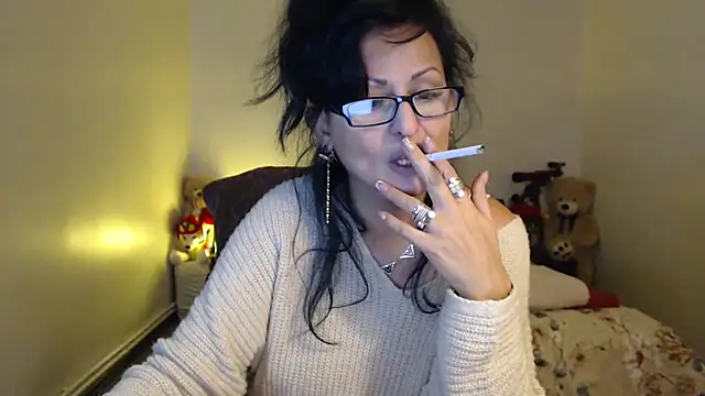 YourDreamLoverr online show from January 24, 11:45 pm