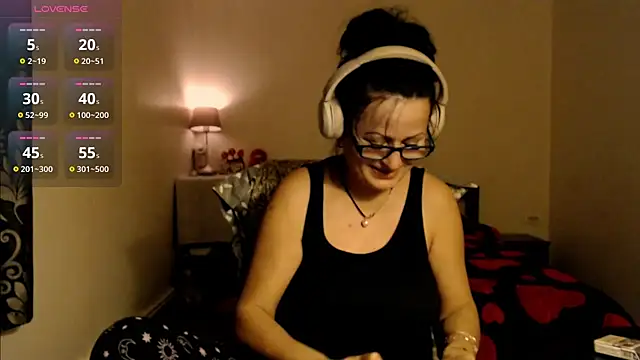 YourDreamLoverr online show from February 20, 12:19 am