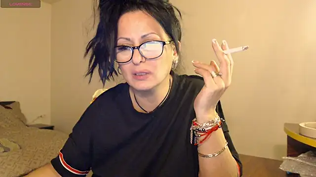 YourDreamLoverr online show from March 8, 3:39 am