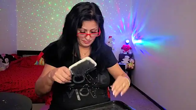 YourDreamLoverr online show from December 3, 11:47 pm