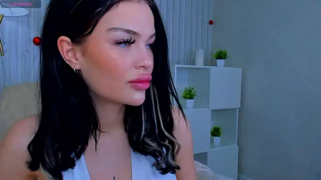 Snapshot of Angel_Sapphire_ chatting on December 21, 11:55 am Angel Sapphire online show from December 21, 11:55 am