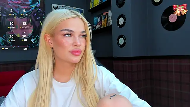 Snapshot of Angel_Sapphire_ chatting on March 12, 12:57 pm Angel Sapphire online show from March 12, 12:57 pm