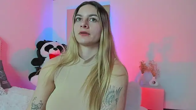 AtheneaRossi online show from March 19, 12:15 am