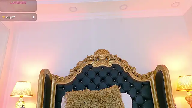 AdelinaVans online show from June 30, 11:55 am