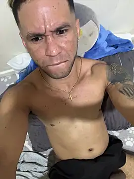 Snapshot of Rafa_garcia28 chatting on February 27, 10:10 pm Rafa garcia28 online show from February 27, 10:10 pm