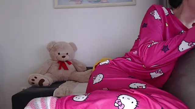  JustmeHere  online show from November 29, 9:01 am