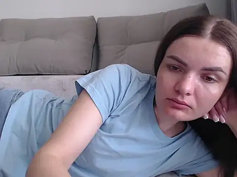  JustmeHere  online show from April 5, 9:28 am