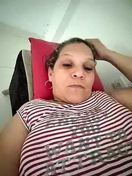 Snapshot of Uzziah_Sabag chatting on October 14, 2:45 am Uzziah Sabag online show from October 14, 2:45 am