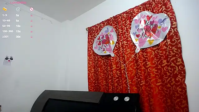 Snapshot of Uzziah_Sabag chatting on February 12, 2:17 am Uzziah Sabag online show from February 12, 2:17 am