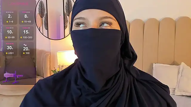 Snapshot of anna-henao chatting on December 12, 12:55 pm anna-henao online show from December 12, 12:55 pm