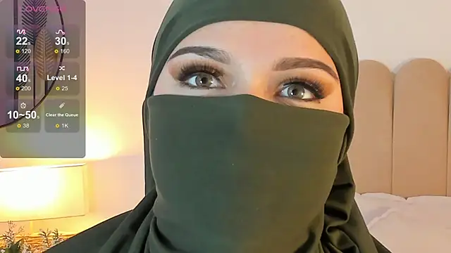 Snapshot of anna-henao chatting on February 17, 3:42 pm anna-henao online show from February 17, 3:42 pm