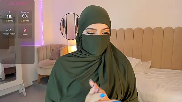 Snapshot of anna-henao chatting on March 3, 12:37 pm anna-henao online show from March 3, 12:37 pm