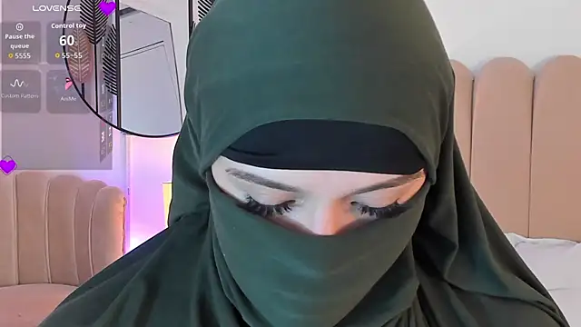 Snapshot of anna-henao chatting on September 9, 10:09 pm anna-henao online show from September 9, 10:09 pm