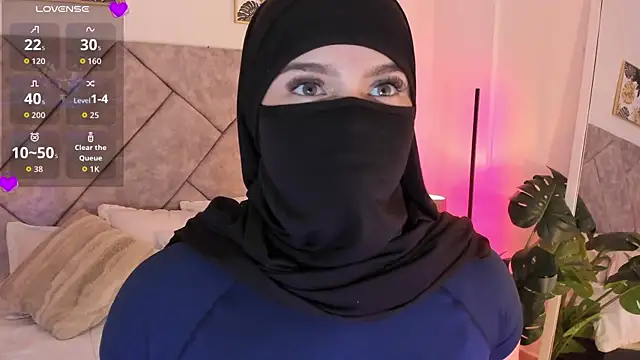 Snapshot of anna-henao chatting on October 13, 7:25 pm anna-henao online show from October 13, 7:25 pm