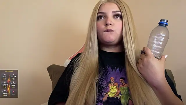 Snapshot of SweetPaige_ chatting on January 16, 7:41 pm SweetPaige online show from January 16, 7:41 pm