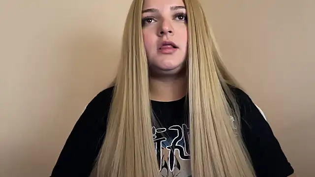 Snapshot of SweetPaige_ chatting on January 21, 3:21 pm SweetPaige online show from January 21, 3:21 pm