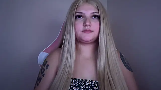 Snapshot of SweetPaige_ chatting on January 29, 9:07 pm SweetPaige online show from January 29, 9:07 pm