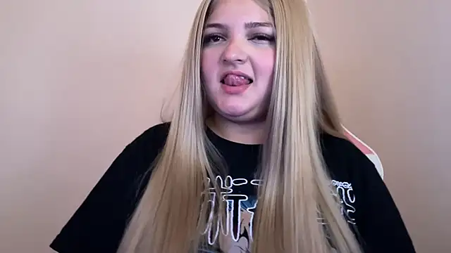 Snapshot of SweetPaige_ chatting on February 1, 7:34 pm SweetPaige online show from February 1, 7:34 pm