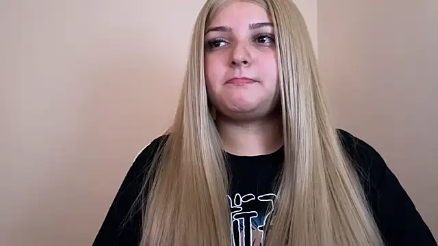 Snapshot of SweetPaige_ chatting on February 2, 3:17 pm SweetPaige online show from February 2, 3:17 pm