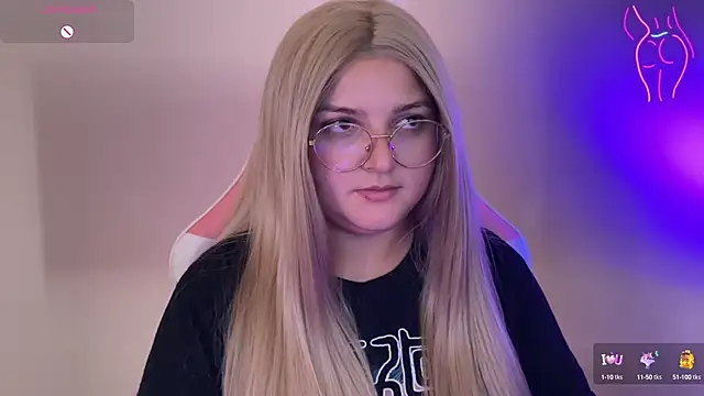 Snapshot of SweetPaige_ chatting on February 18, 8:14 pm SweetPaige online show from February 18, 8:14 pm