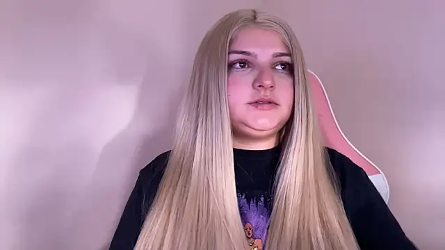 Snapshot of SweetPaige_ chatting on February 19, 10:42 pm SweetPaige online show from February 19, 10:42 pm