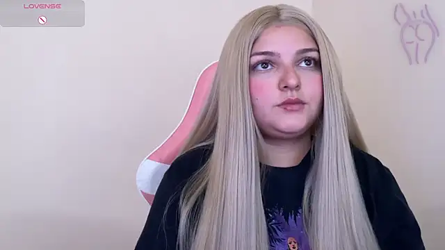 Snapshot of SweetPaige_ chatting on February 20, 6:24 pm SweetPaige online show from February 20, 6:24 pm