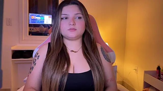 Snapshot of SweetPaige_ chatting on September 15, 2:11 am SweetPaige online show from September 15, 2:11 am