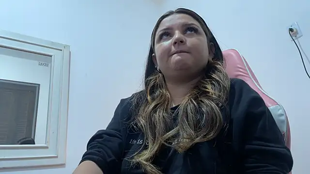 SweetPaige  online show from October 22, 4:18 pm