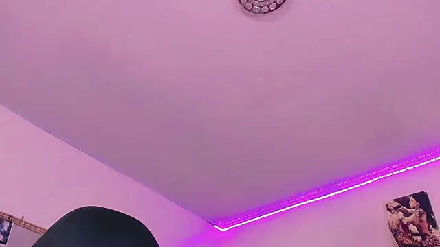 naomy  xx online show from February 7, 7:17 pm