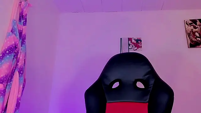 naomy  xx online show from October 31, 3:18 am