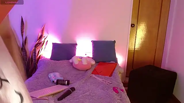 kittycatw online show from December 22, 10:23 am