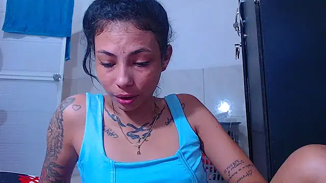 Snapshot of harry_lia_ chatting on May 19, 10:16 pm harry lia online show from May 19, 10:16 pm