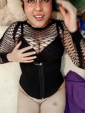 Derry Cooper online show from December 6, 7:10 am