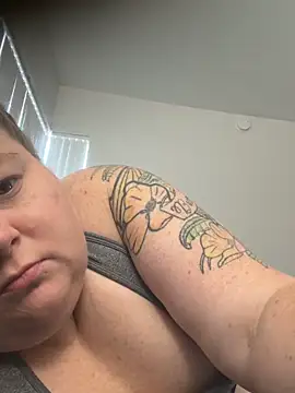 BBW2320 online show from November 5, 12:27 pm