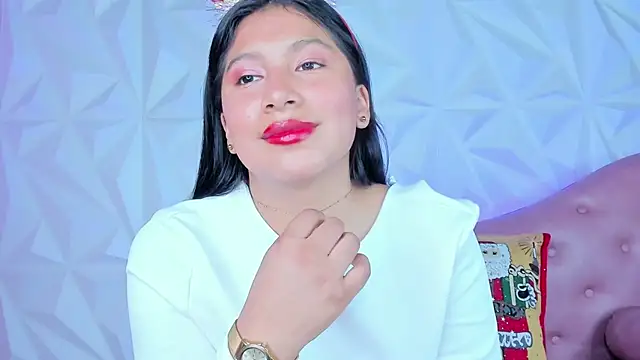 LinnaGardenia online show from December 11, 3:47 pm