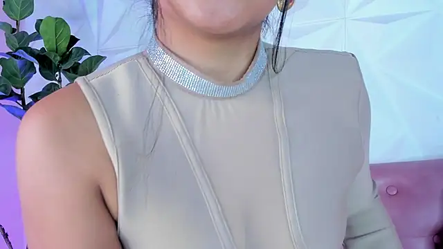 LinnaGardenia online show from January 28, 1:49 pm