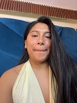 LinnaGardenia online show from February 25, 1:37 am