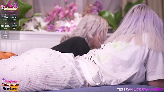 Snapshot of Flexy_Lover chatting on December 5, 6:15 pm Flexy Lover online show from December 5, 6:15 pm