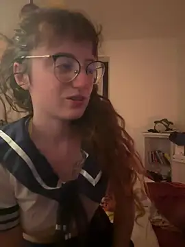 Snapshot of _foxygirl_ chatting on January 30, 6:10 pm  foxygirl  online show from January 30, 6:10 pm