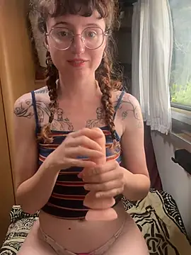  foxygirl  online show from May 29, 5:00 pm