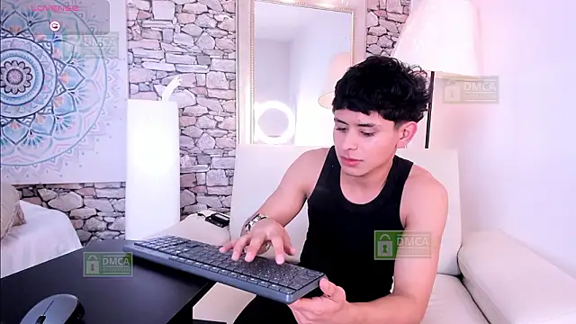 Snapshot of Jhonny-Blake chatting on February 13, 9:00 pm Jhonny-Blake online show from February 13, 9:00 pm